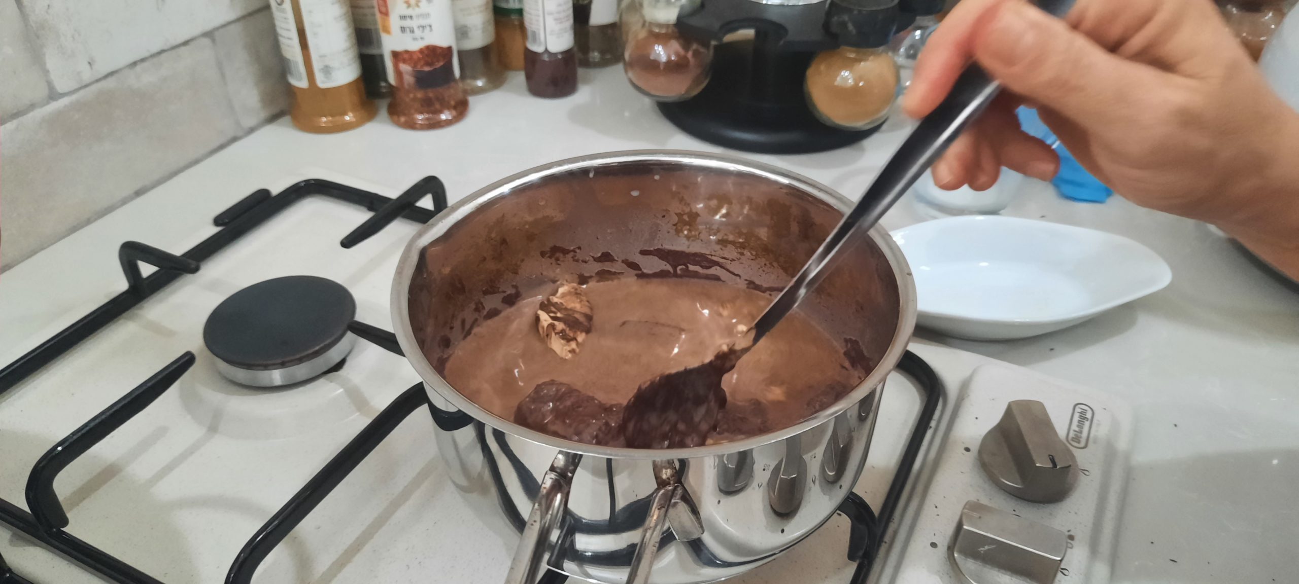 המסת שוקולד חמאה וחלב לכדורים