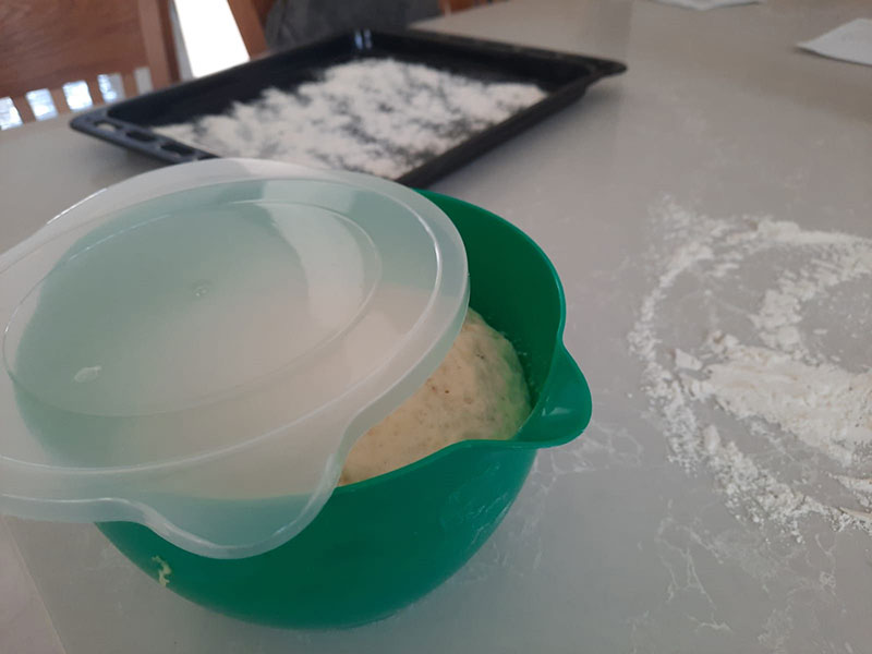 התפחת הבצק בקערה