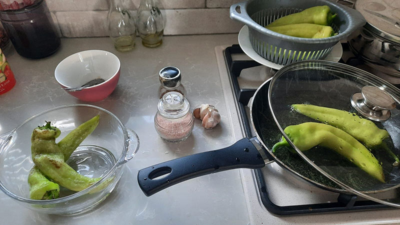 טיגון פלפלים